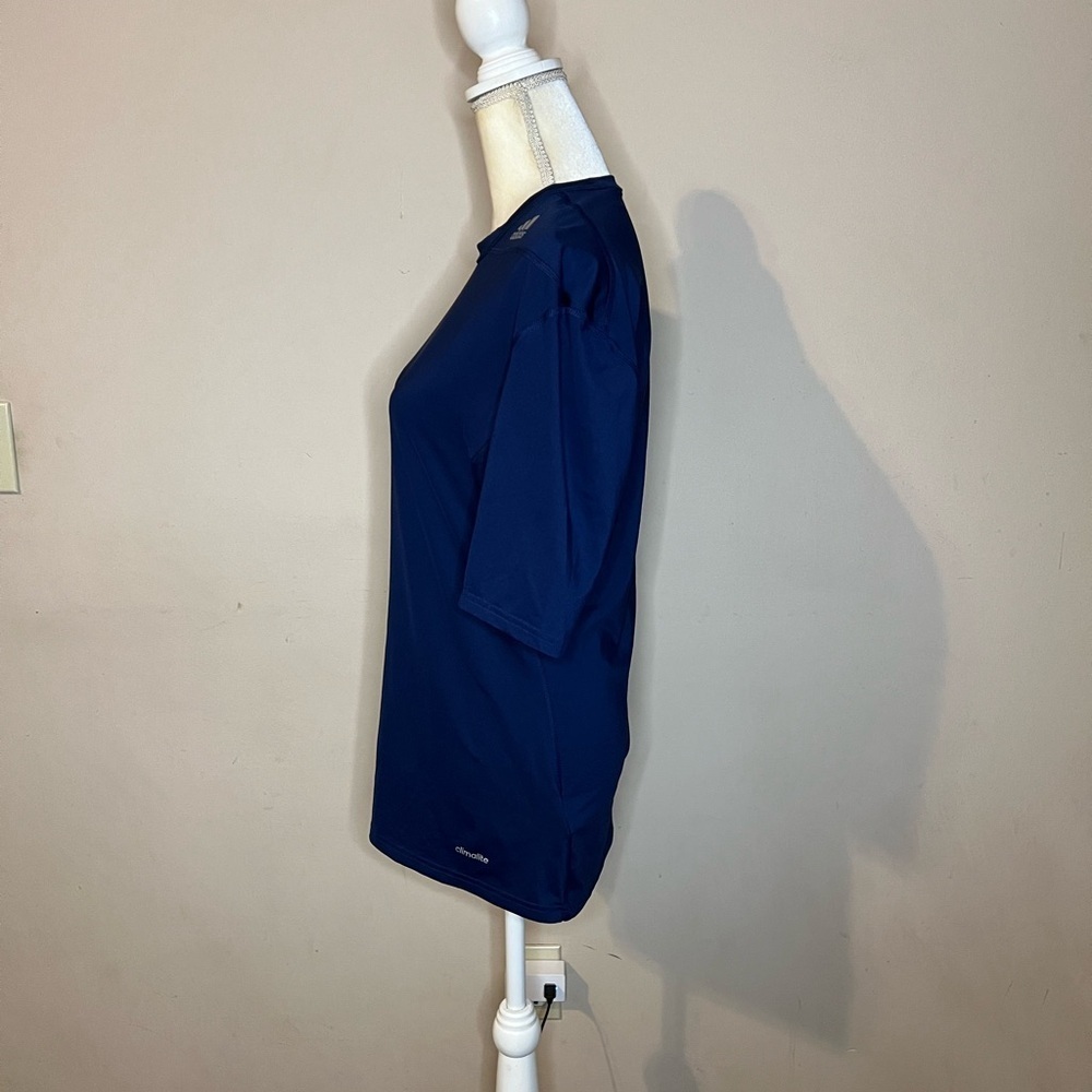 ⭐️Adidas TechFit Navy Blue T-Shirt - Picture 3 of 9